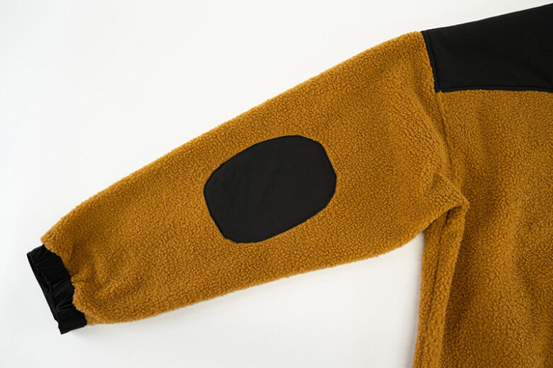 肩と肘は当て布あり