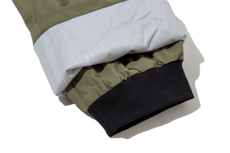 冷気の侵入を防ぐ裾