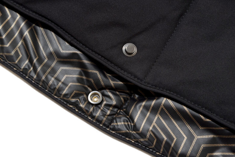 スナップボタン付き