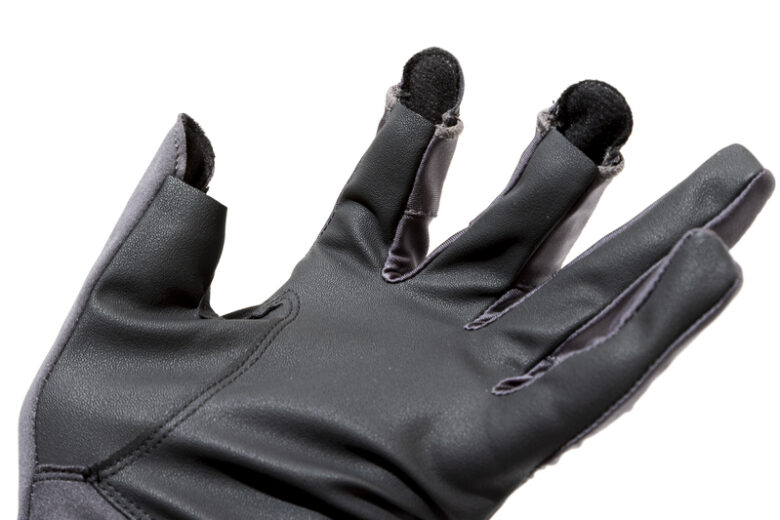 掌側はグリップ性に優れた構造