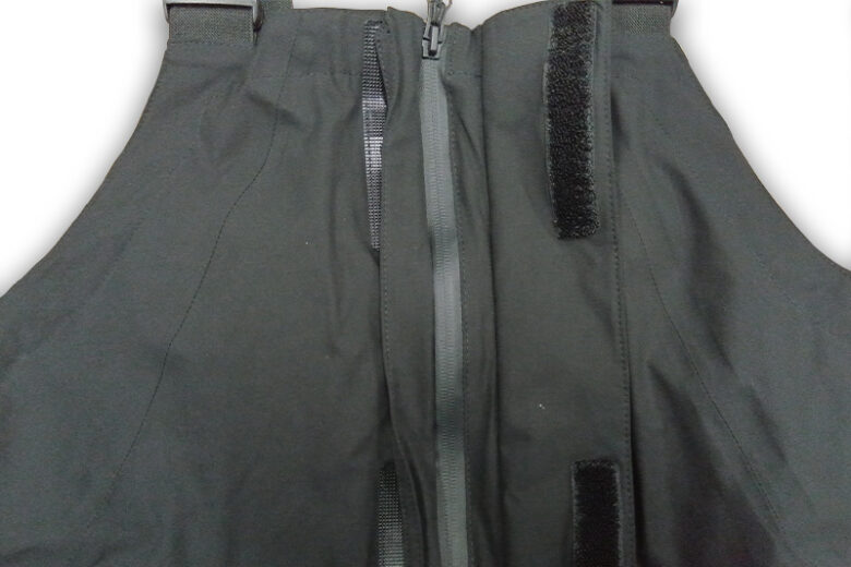 フロントメインファスナー