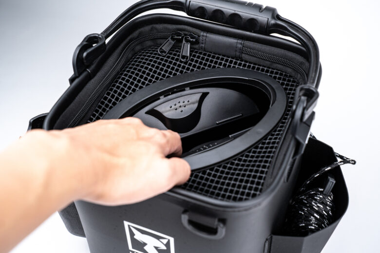 半自動で閉まる蓋