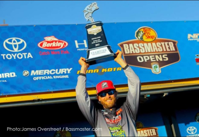 ポンパドールがBassmaster Openのウィニングルアーに！