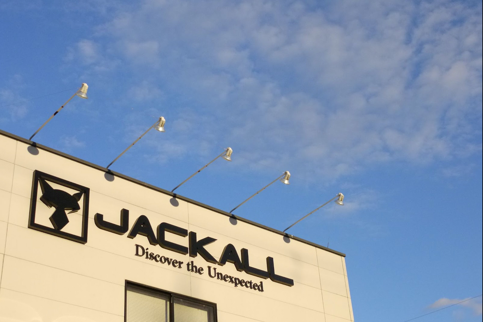 2011年 ジャッカル 研究開発拠点を開設