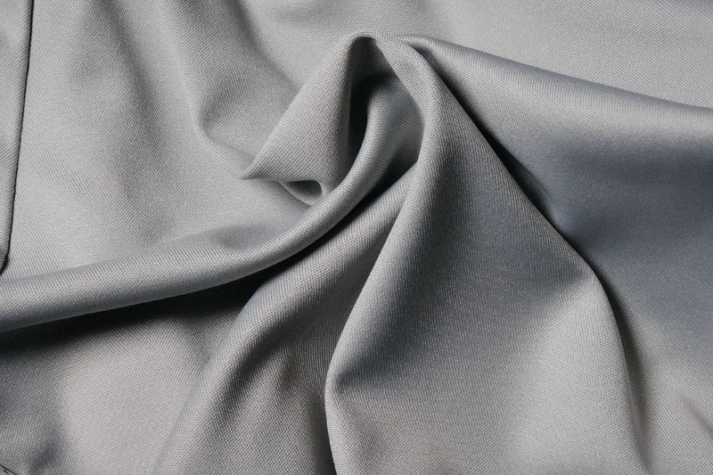 Smooth sweat-absorbing and quick-drying, UV-blocking fabric for comfort