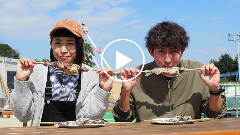 都会のプールでニジマス釣りにチャレンジ in としまえん / 山崎秀一・石川文菜
